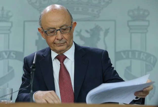 El ministro de Hacienda y Función Pública, Cristóbal Montoro. :: Jaime García