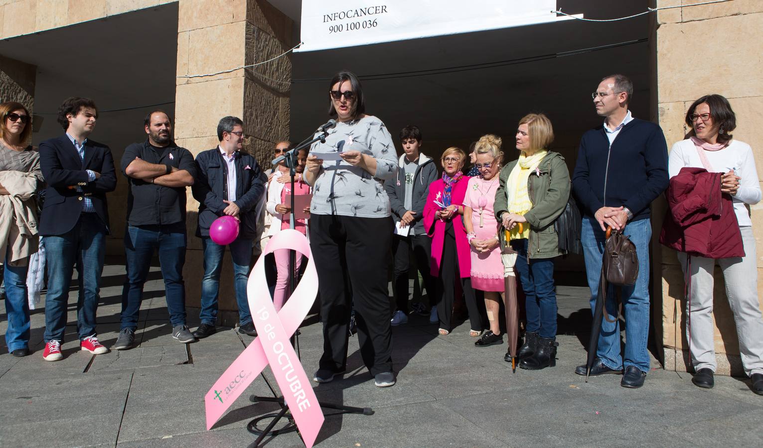 Las imágenes del acto de Día Mundial enel Ayuntamiento de Logroño