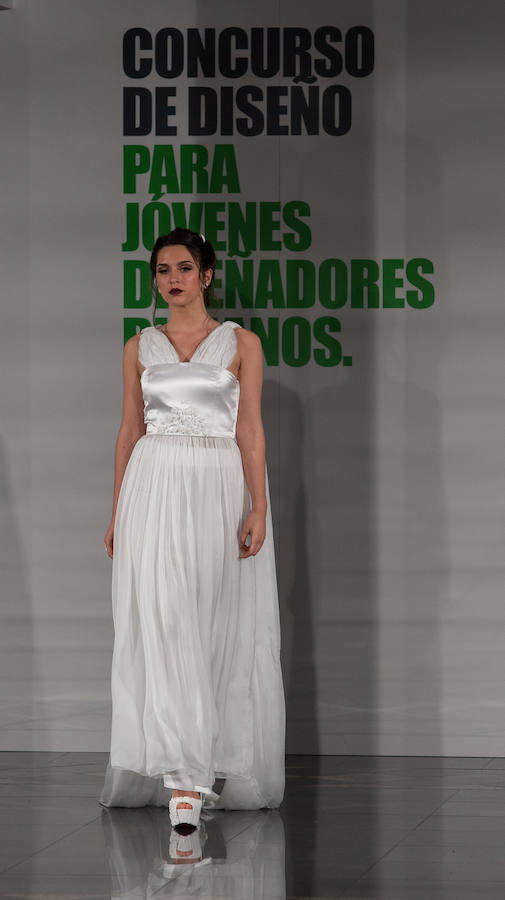 La feria de novios 'Sí quiero' celebrada en las instalaciones del restaurante Delicatto sirvió para ofrecer a las parejas que han decidido dar el paso un completo recorrido por los servicios que hay alrededor de este día tan especial