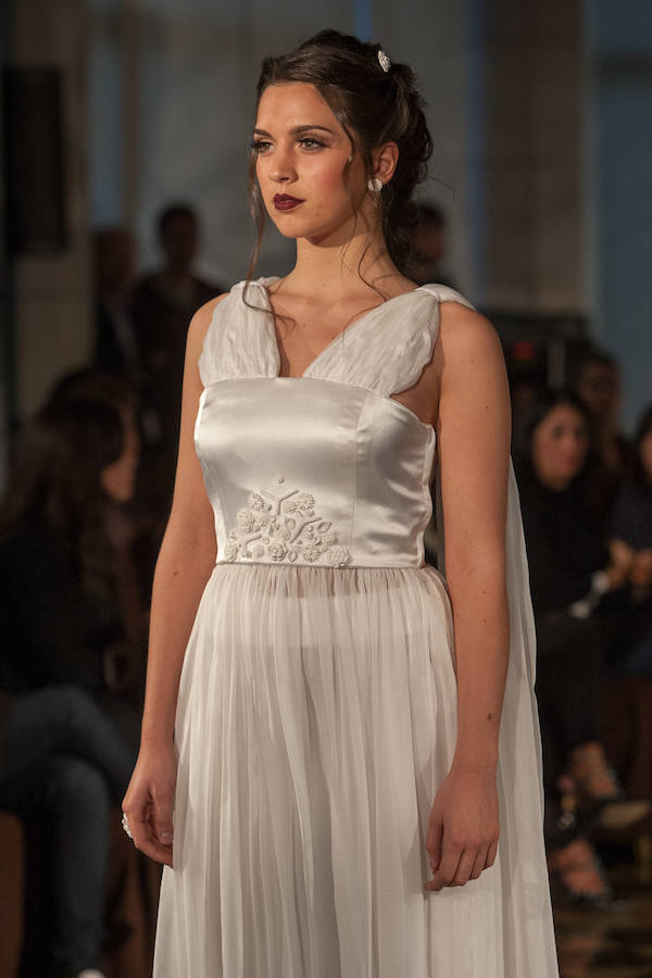 La feria de novios 'Sí quiero' celebrada en las instalaciones del restaurante Delicatto sirvió para ofrecer a las parejas que han decidido dar el paso un completo recorrido por los servicios que hay alrededor de este día tan especial