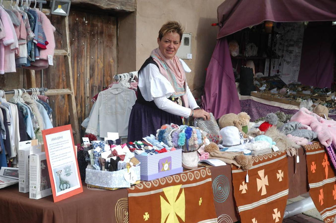 La belleza de Cornago se hace patente estos días con motivo de las jornadas medievales. Los vecinos han conseguido engalanar la localidad con estandartes y colorido por las calles y en torno al espectacular castillo de Álvaro de Luna.