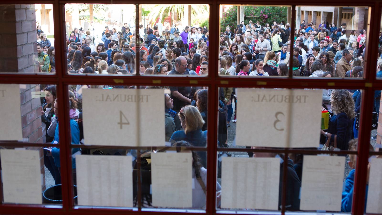 Aspirantes en una oposición de Educación, en junio de 2016