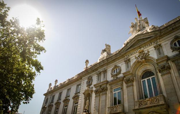 Fachada de la sede del Tribunal Supremo, en Madrid. :: a. ferreras