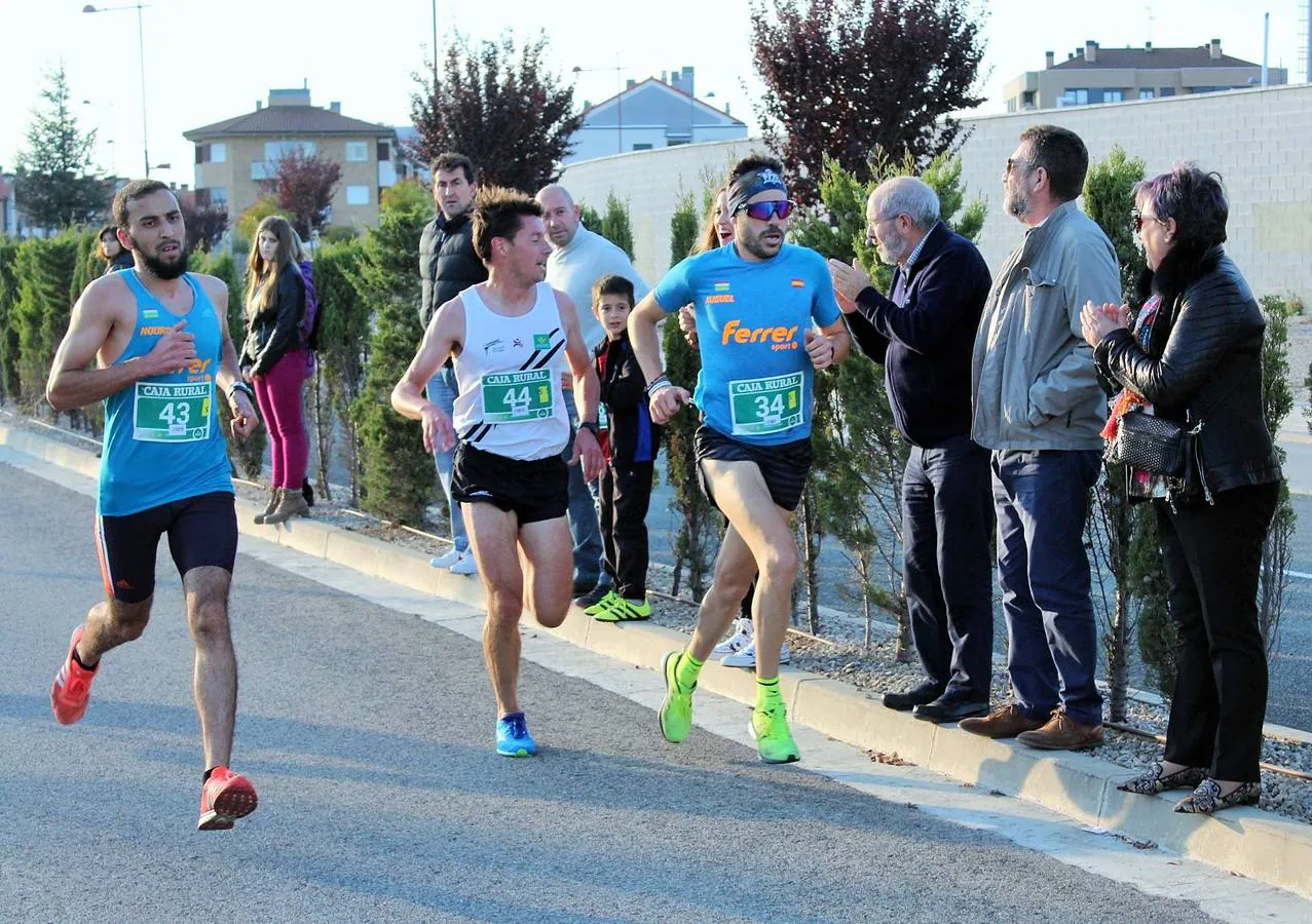 Miguel Ferrer se impone en los 10.000 metros organizados por la Agrupación Deportiva Haro