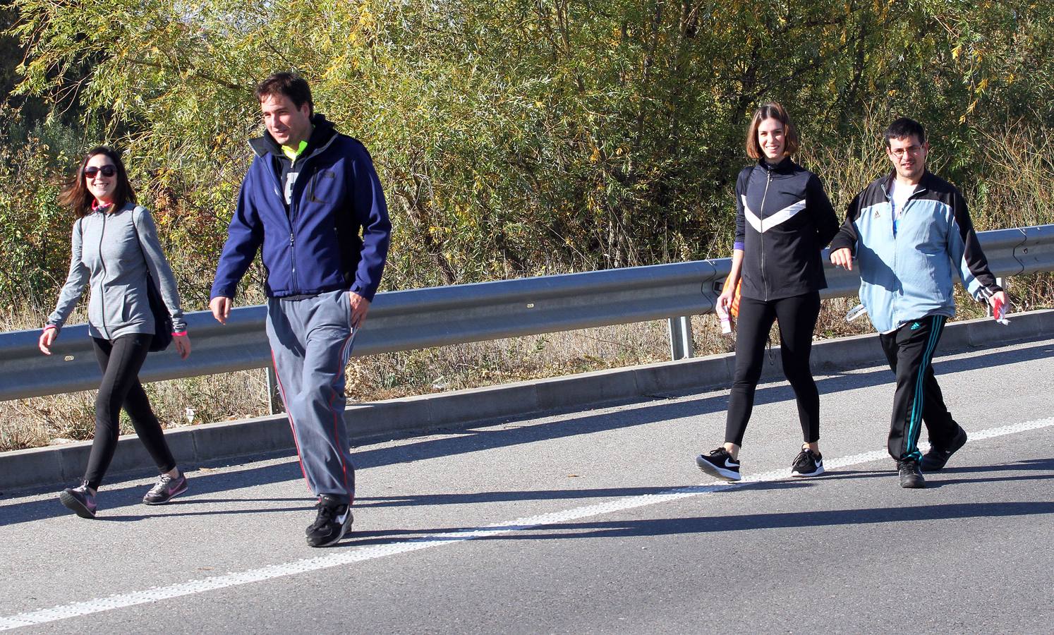 iel a su cita con la solidaridad, la tradicional marcha ASPACE ha echado a andar este domingo, 29 de octubre, desde el polideportivo municipal de Las Gaunas con la participación de alrededor de 3.000 personas que han querido apoyar esta iniciativa que pretende concienciar a la sociedad riojana sobre la realidad de las personas con parálisis cerebral.