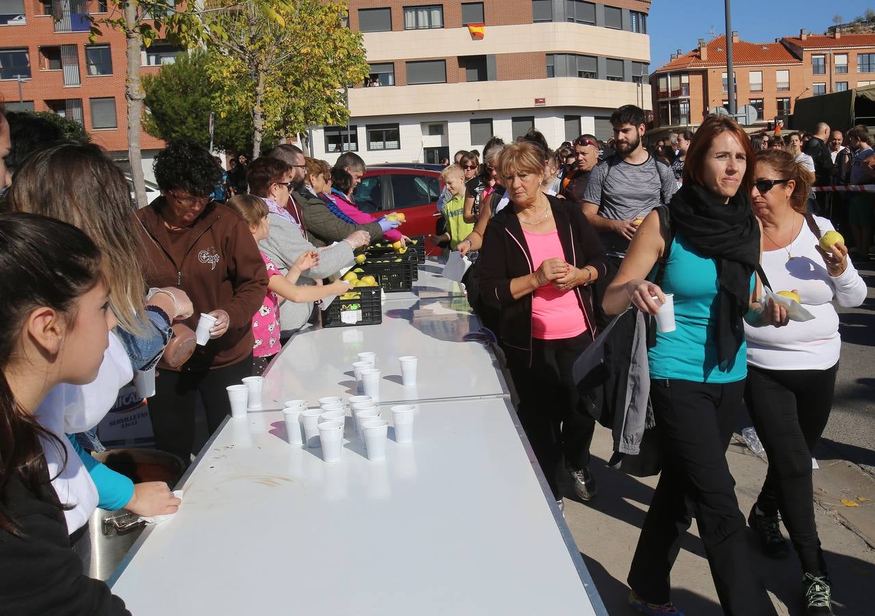 iel a su cita con la solidaridad, la tradicional marcha ASPACE ha echado a andar este domingo, 29 de octubre, desde el polideportivo municipal de Las Gaunas con la participación de alrededor de 3.000 personas que han querido apoyar esta iniciativa que pretende concienciar a la sociedad riojana sobre la realidad de las personas con parálisis cerebral.