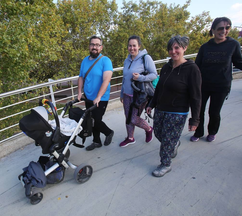 iel a su cita con la solidaridad, la tradicional marcha ASPACE ha echado a andar este domingo, 29 de octubre, desde el polideportivo municipal de Las Gaunas con la participación de alrededor de 3.000 personas que han querido apoyar esta iniciativa que pretende concienciar a la sociedad riojana sobre la realidad de las personas con parálisis cerebral.