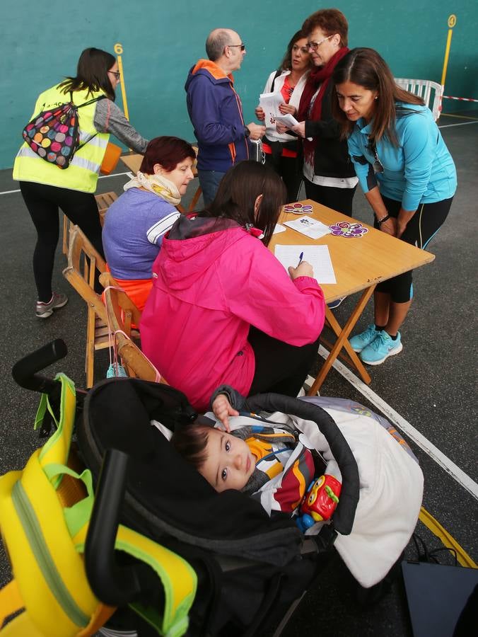 iel a su cita con la solidaridad, la tradicional marcha ASPACE ha echado a andar este domingo, 29 de octubre, desde el polideportivo municipal de Las Gaunas con la participación de alrededor de 3.000 personas que han querido apoyar esta iniciativa que pretende concienciar a la sociedad riojana sobre la realidad de las personas con parálisis cerebral.