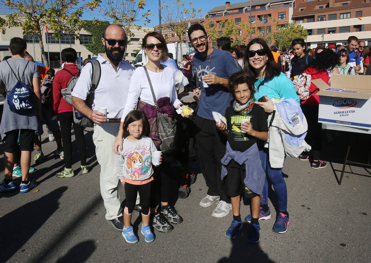 iel a su cita con la solidaridad, la tradicional marcha ASPACE ha echado a andar este domingo, 29 de octubre, desde el polideportivo municipal de Las Gaunas con la participación de alrededor de 3.000 personas que han querido apoyar esta iniciativa que pretende concienciar a la sociedad riojana sobre la realidad de las personas con parálisis cerebral.