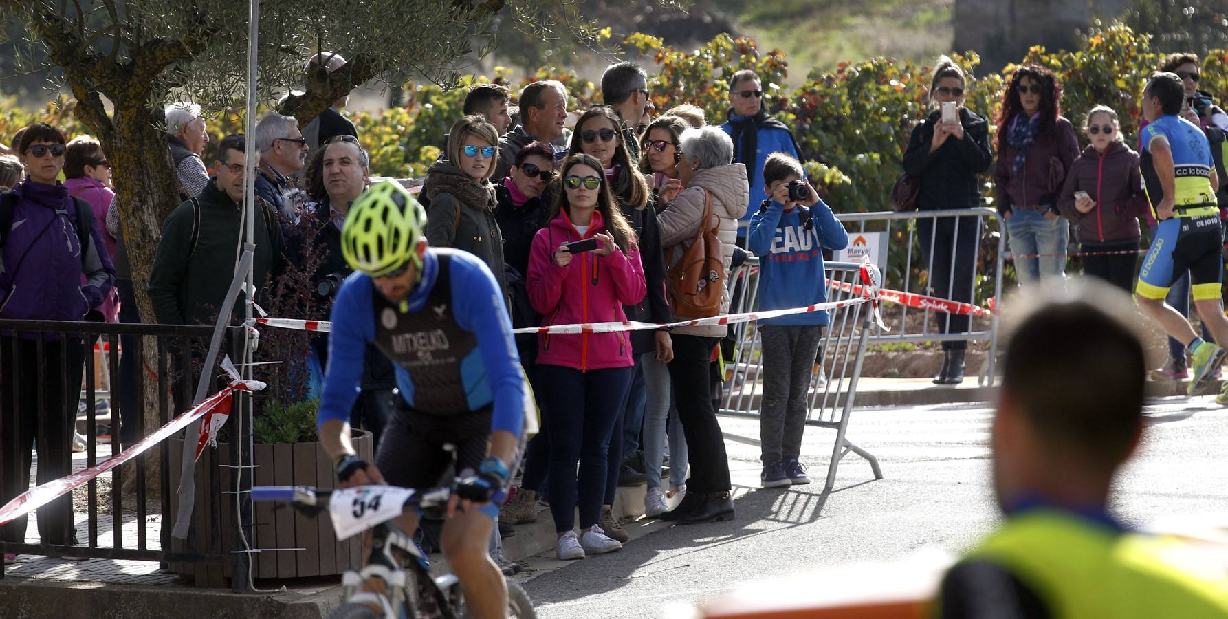 Un día magnífico ha acompañado a la celebración este domingo de la Duatlón de Moncalvillo, que ha dejado escenas preciosas