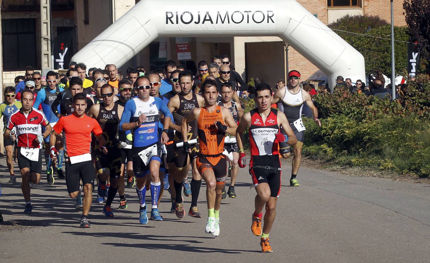 Un día magnífico ha acompañado a la celebración este domingo de la Duatlón de Moncalvillo, que ha dejado escenas preciosas