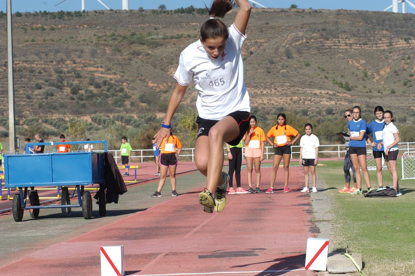 Decenas de niños participaron en Calahorra en la Olimpiada Interescolar Infantil.