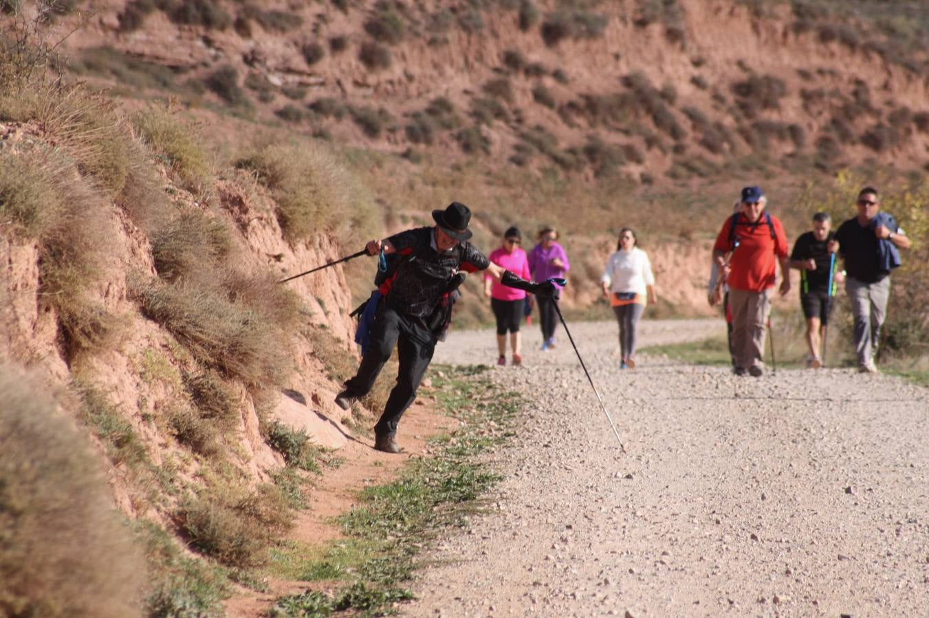 Unas 350 personas participan en la tercera Marcha del Camino del Rey