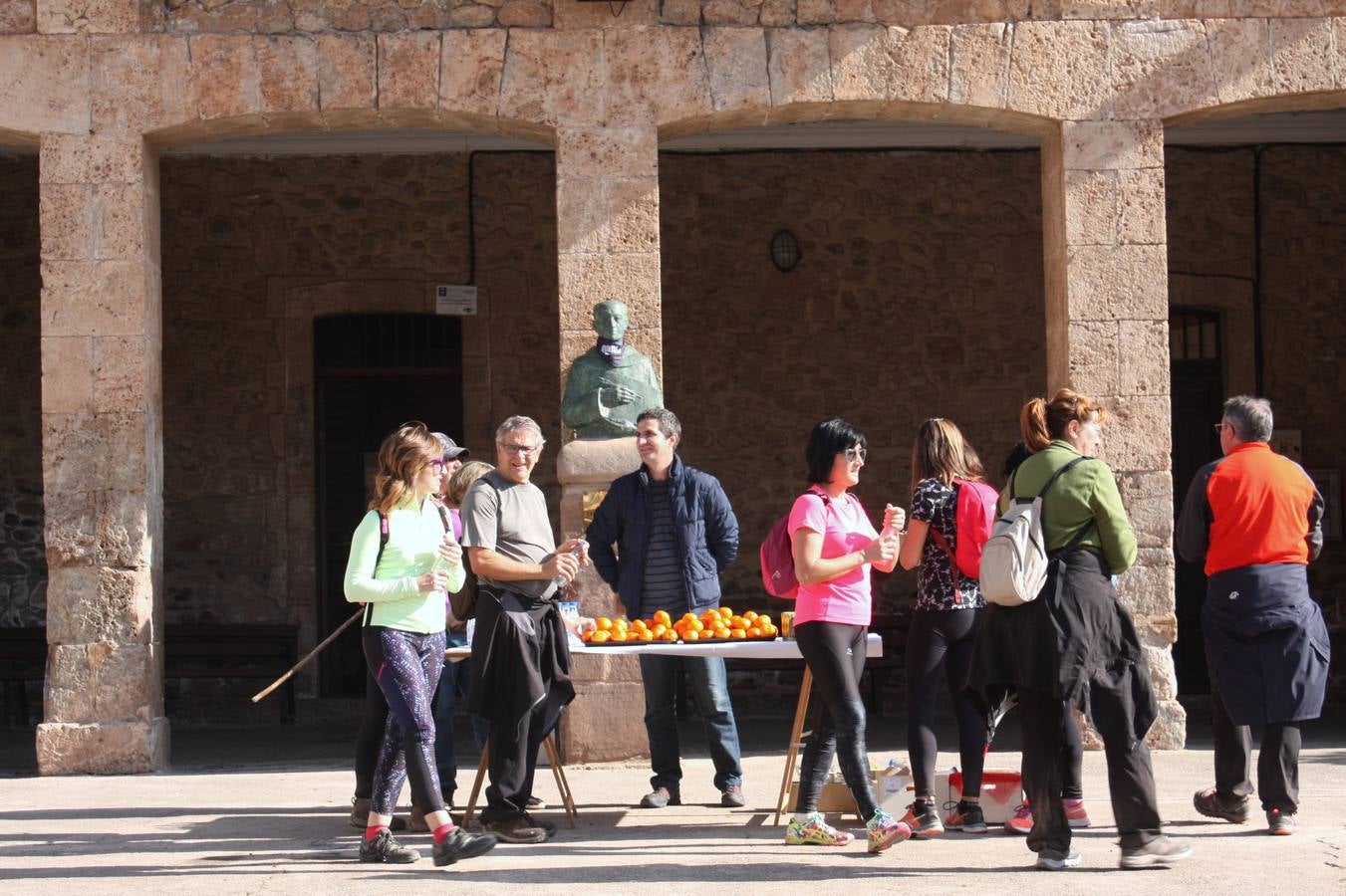 Unas 350 personas participan en la tercera Marcha del Camino del Rey