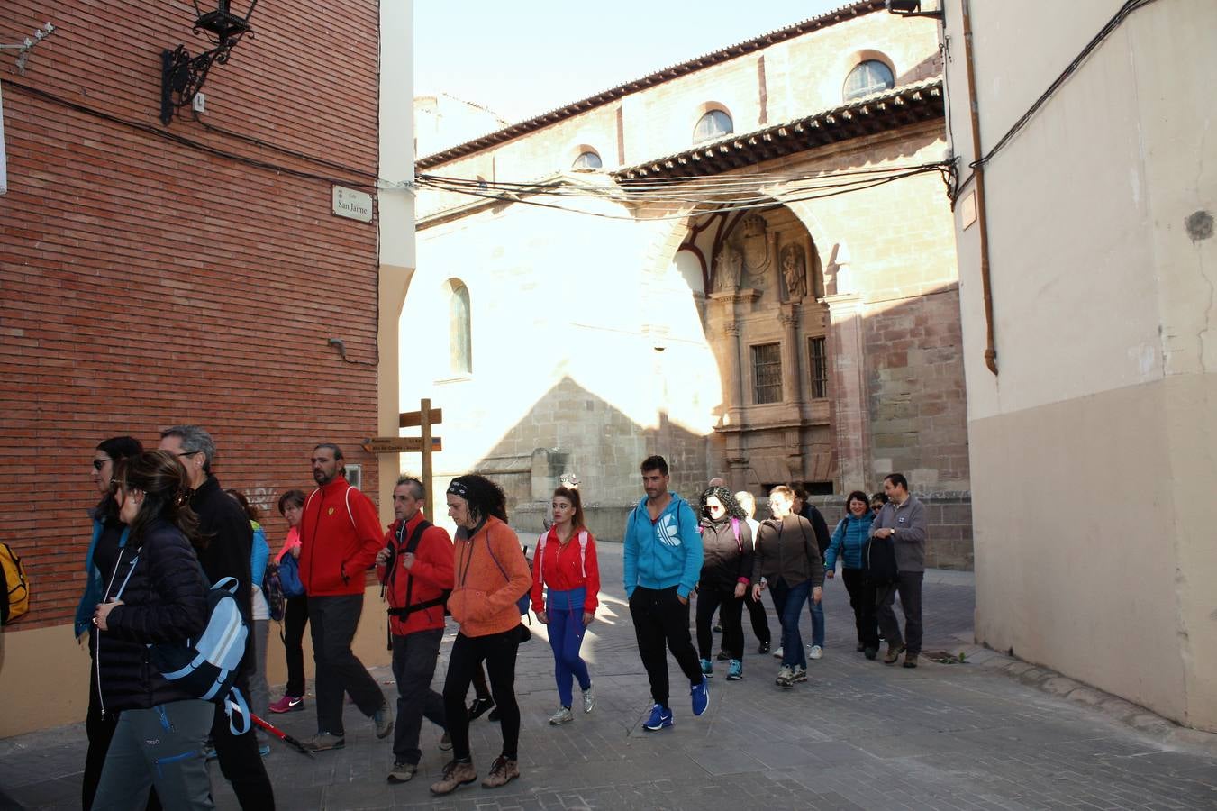 Unas 350 personas participan en la tercera Marcha del Camino del Rey