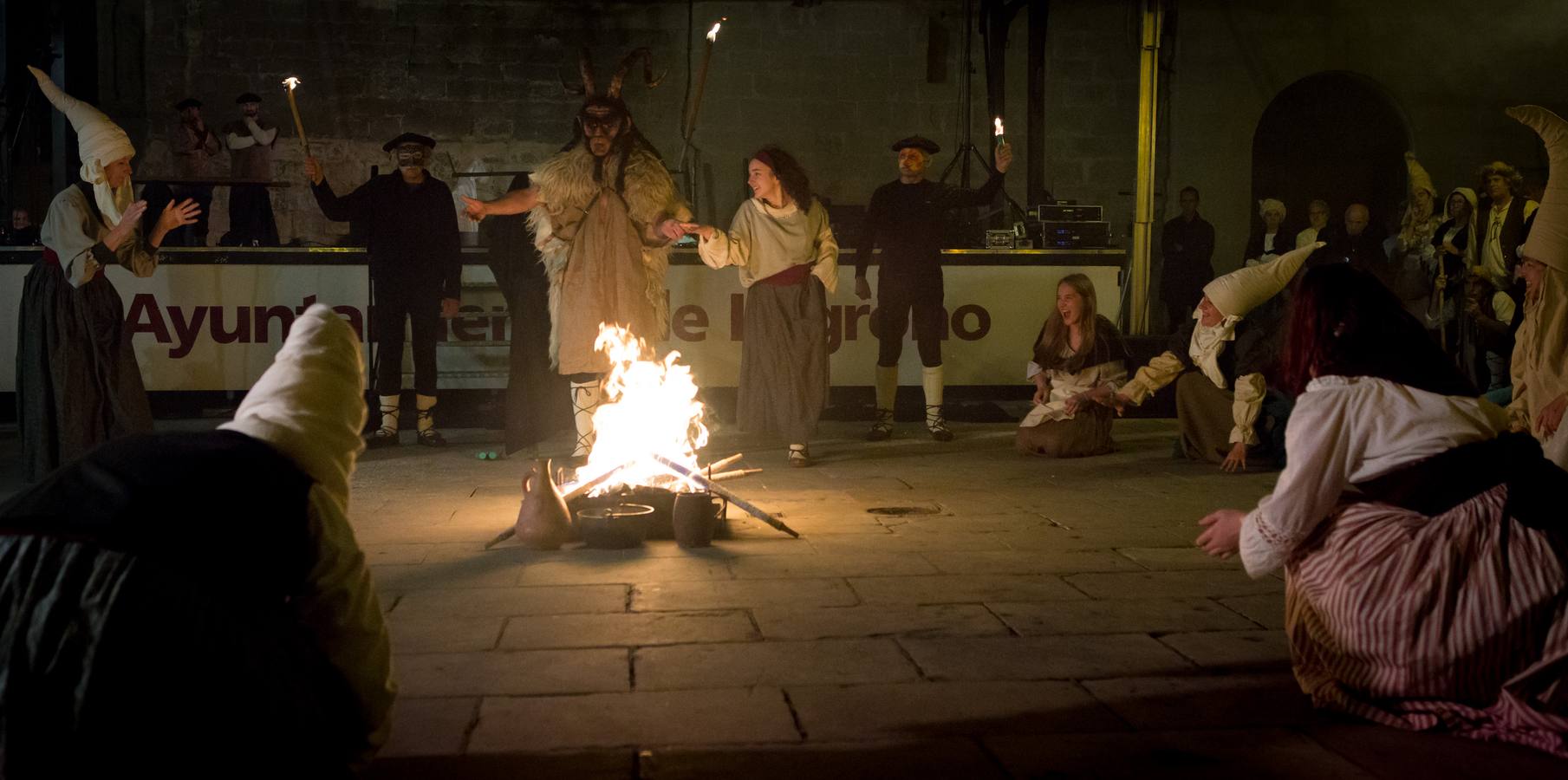 Logroño se llena de brujas para rememorar el auto de fe de 1610