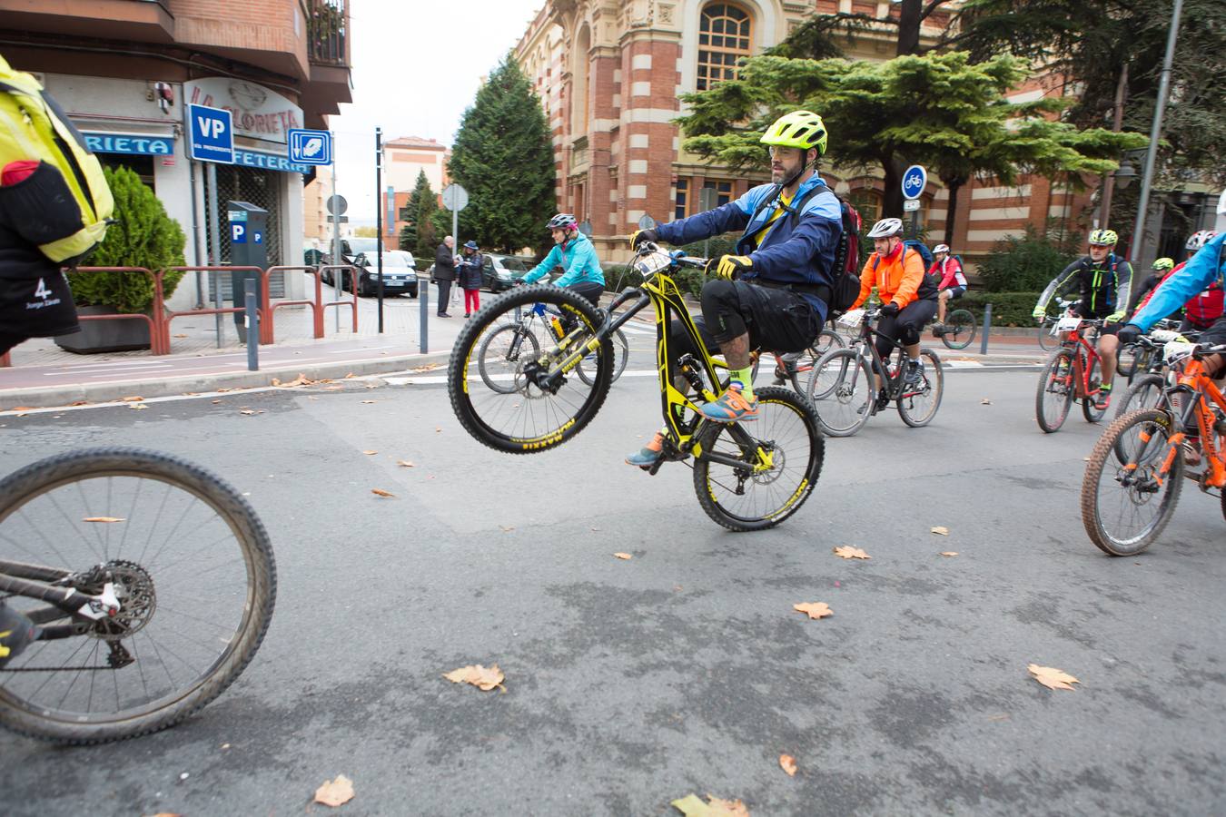 Cerca de 300 ciclistas participaron en la prueba