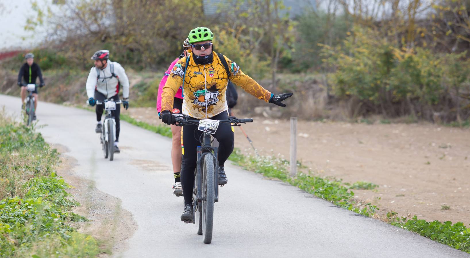 Cerca de 300 ciclistas participaron en la prueba