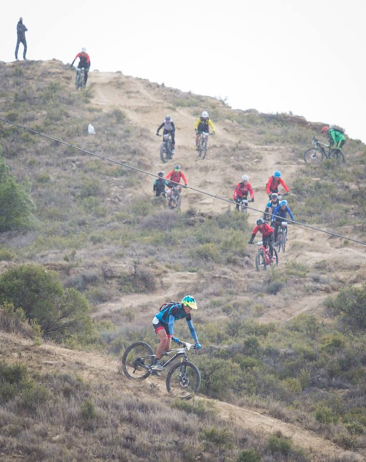 Cerca de 300 ciclistas participaron en la prueba