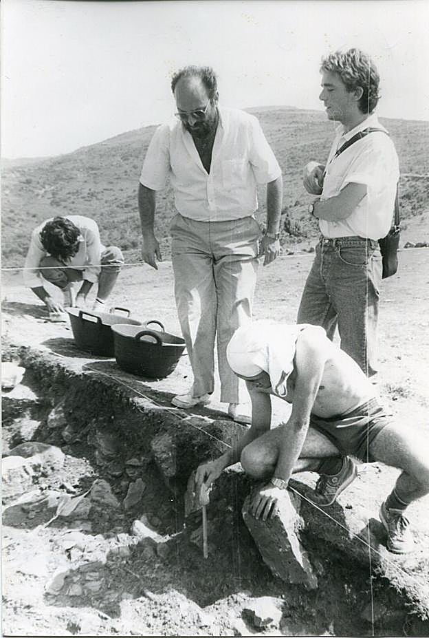 Pérez Arrondo, con Santiago Tabernero en una foto tomada en los 80. :: herce 