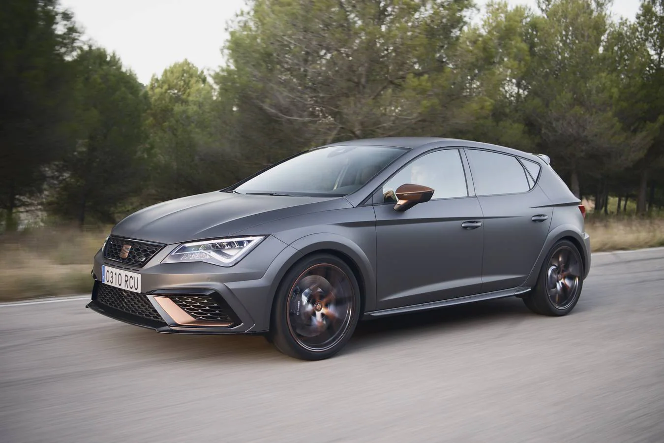 A primeros de año llega la nueva serie especial del Cupra, que con 310 caballos para la versión con cambio manual supone el modelo más potente de la marca. A nuestro mercado solo se venderán 40 unidades.