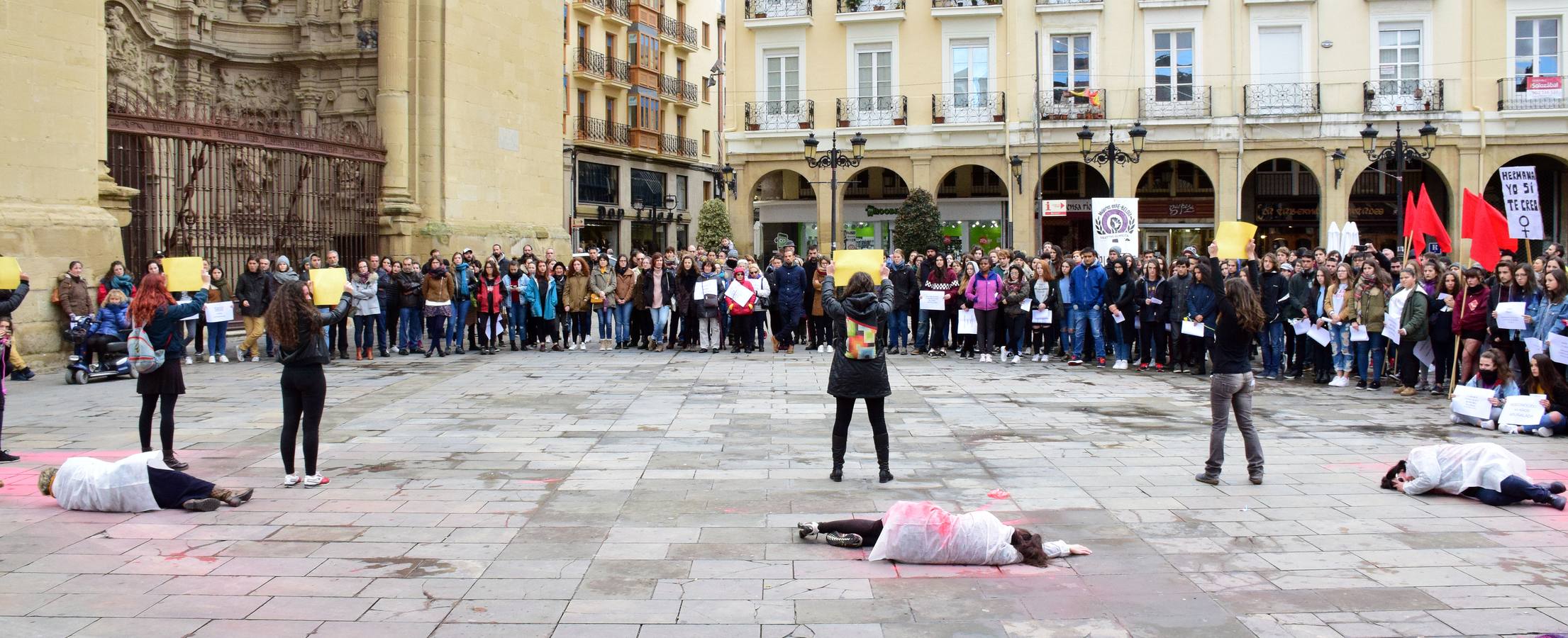 Actos reivindicativos y de protesta en el día contra la violencia de género en Logroño