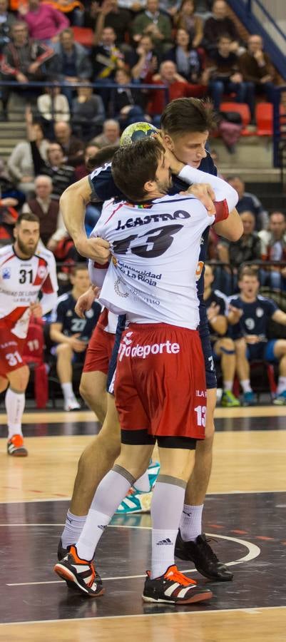 Las imágenes del partido en el que los franjivino se despidieron de la Copa EHF