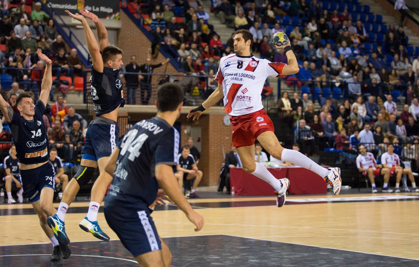 Las imágenes del partido en el que los franjivino se despidieron de la Copa EHF