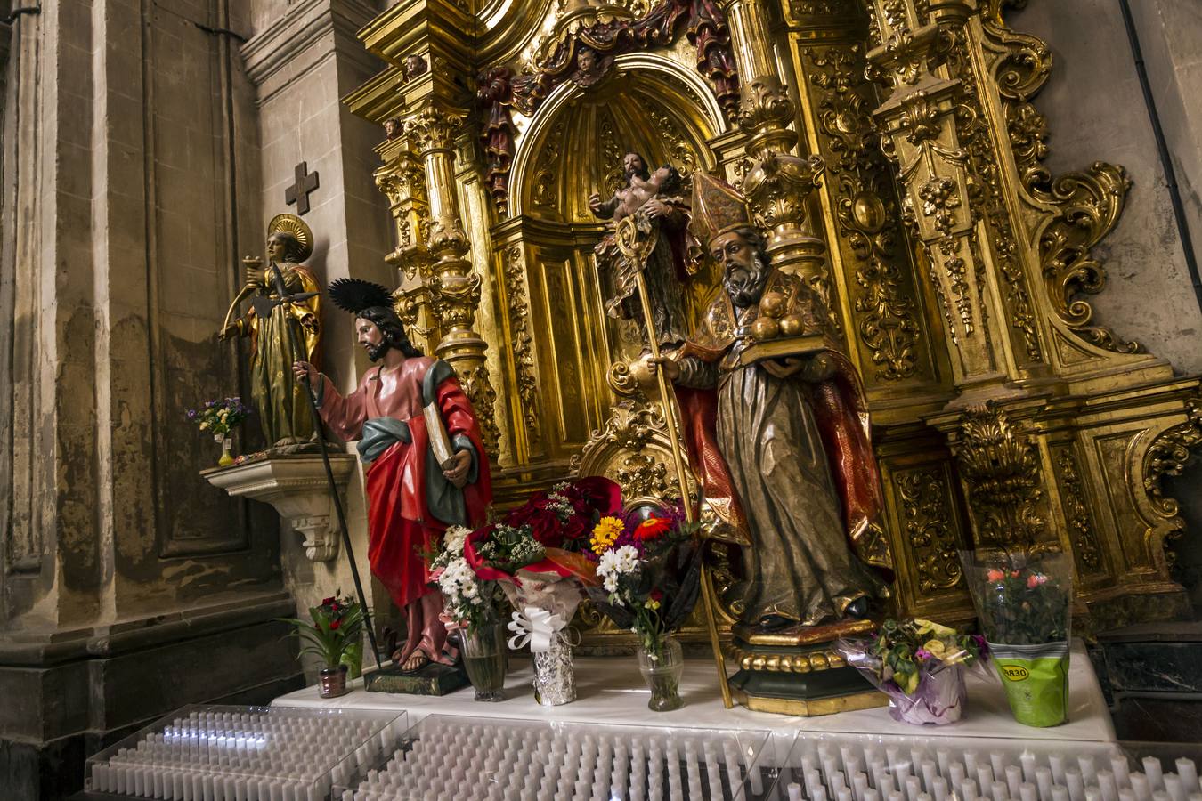 El templo logroñés reforma su presbiterio para vovler al estado anterior a las reformas de los años 50