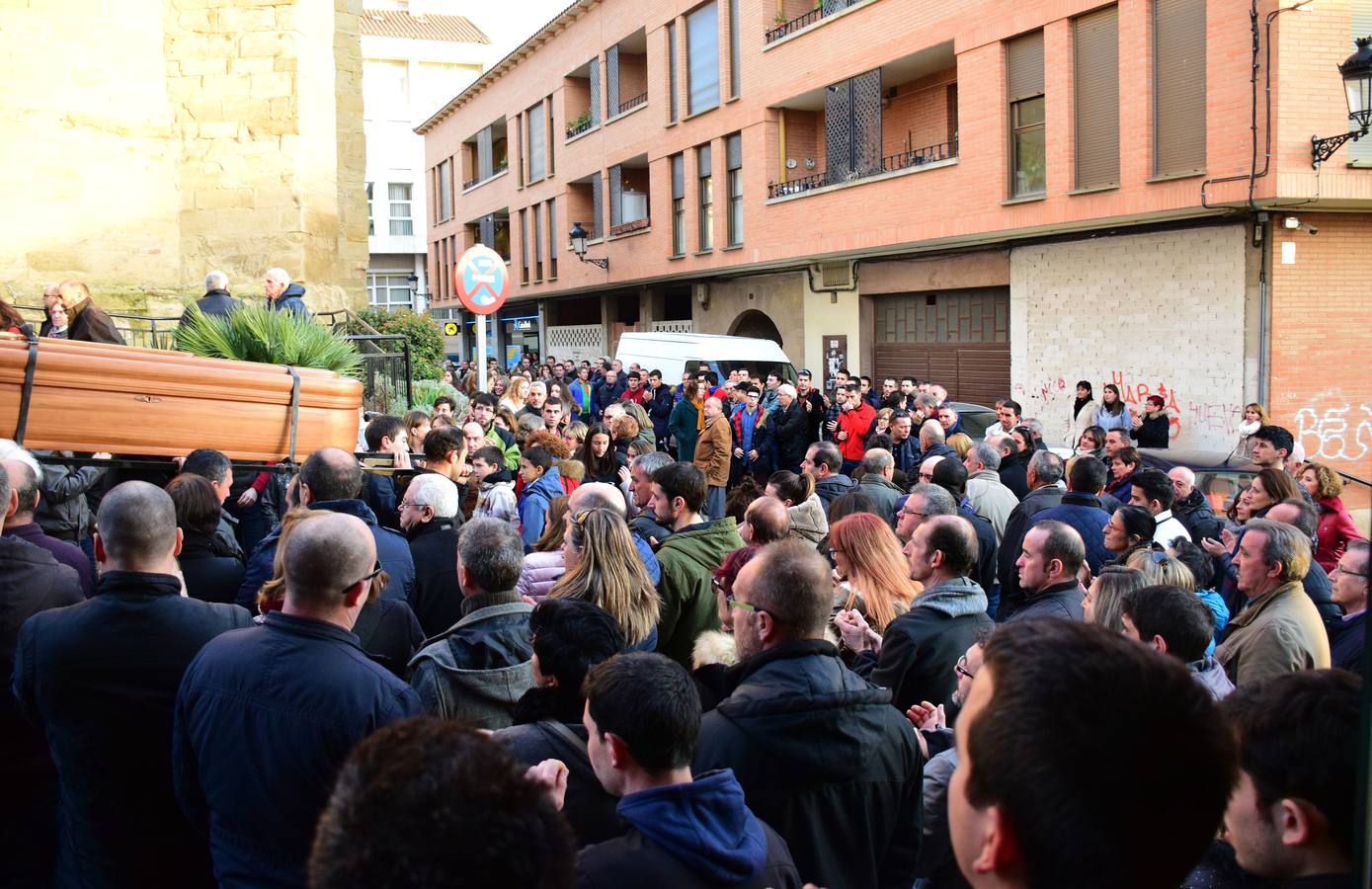 Villamediana despidió con emoción a Jesús Ruiz Bastida. El pelotari de 54 años, que logró la plata olímpica en Barcelona'92, falleció el pasado viernes tras una larga enfermedad