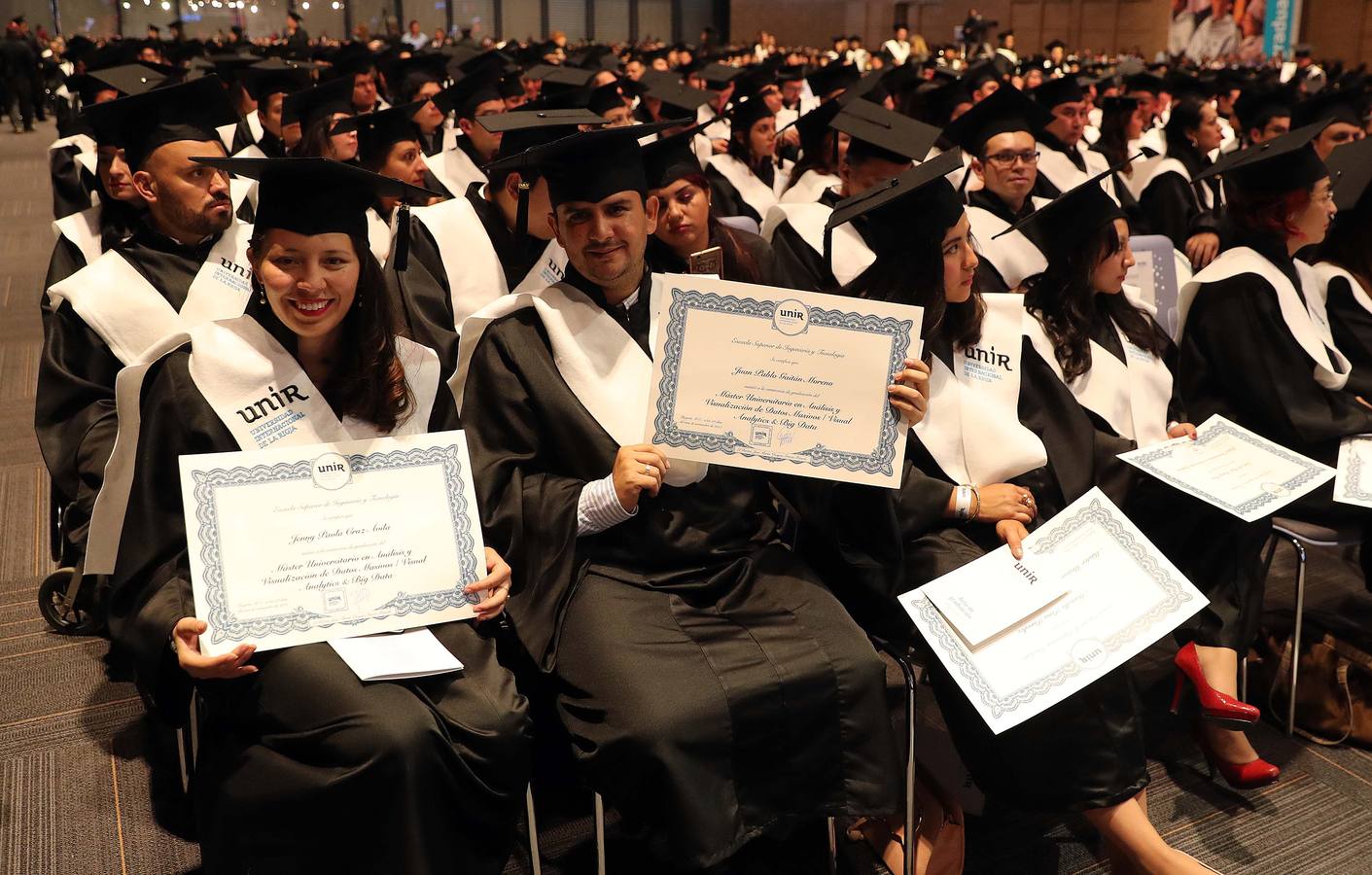 Un millar de alumnos de diez países americanos asistieron en Bogotá al acto de graduación de la Universidad Internacional de La Rioja (UNIR).