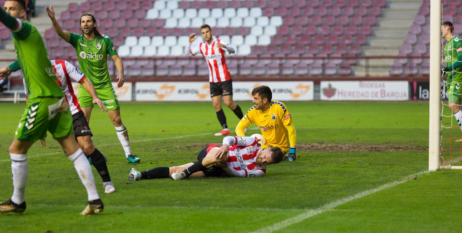 La UD Logroñés ha logrado una gran victoria ante el Racing por 2-1