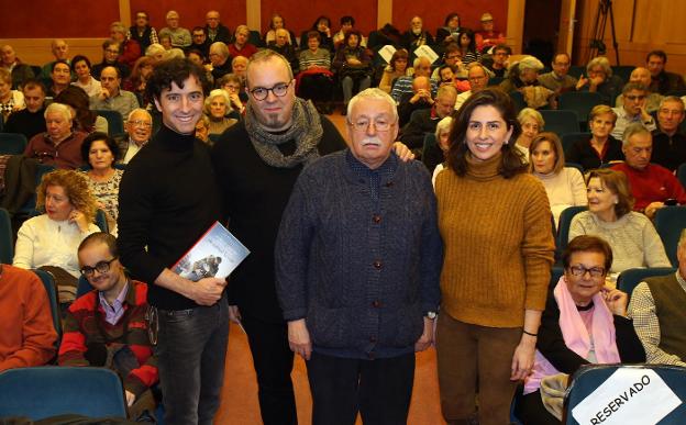 JOAQUÍN LEGUINA Y RUBÉN BUREN, EN EL AULA DE CULTURA