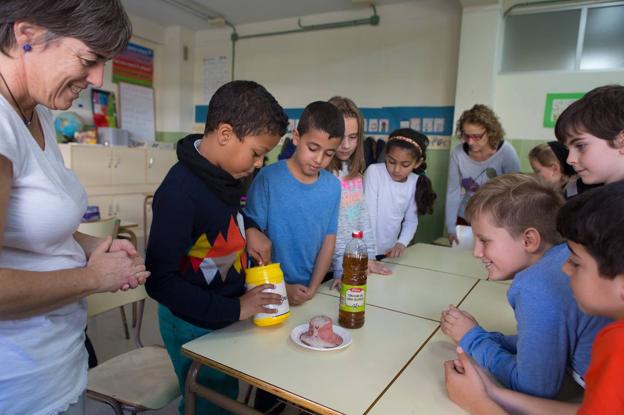 David Arancón, Miguel Ángel Galán y David Zárate, maestros de Infantil y Primaria en tres centros escolares de la región.