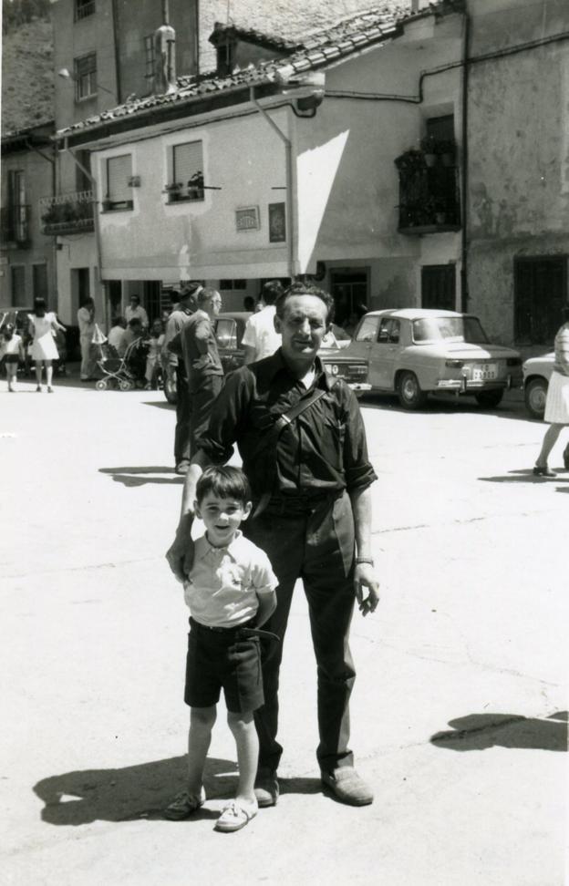 La Retina: posando en Ezcaray en el verano de 1970