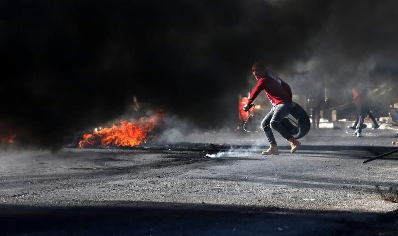 Miles de personas de Cisjordania y Gaza salen a protestar la decisión de Donald Trump de reconocer a Jerusalén como la capital israelí