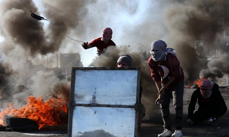 Miles de personas de Cisjordania y Gaza salen a protestar la decisión de Donald Trump de reconocer a Jerusalén como la capital israelí