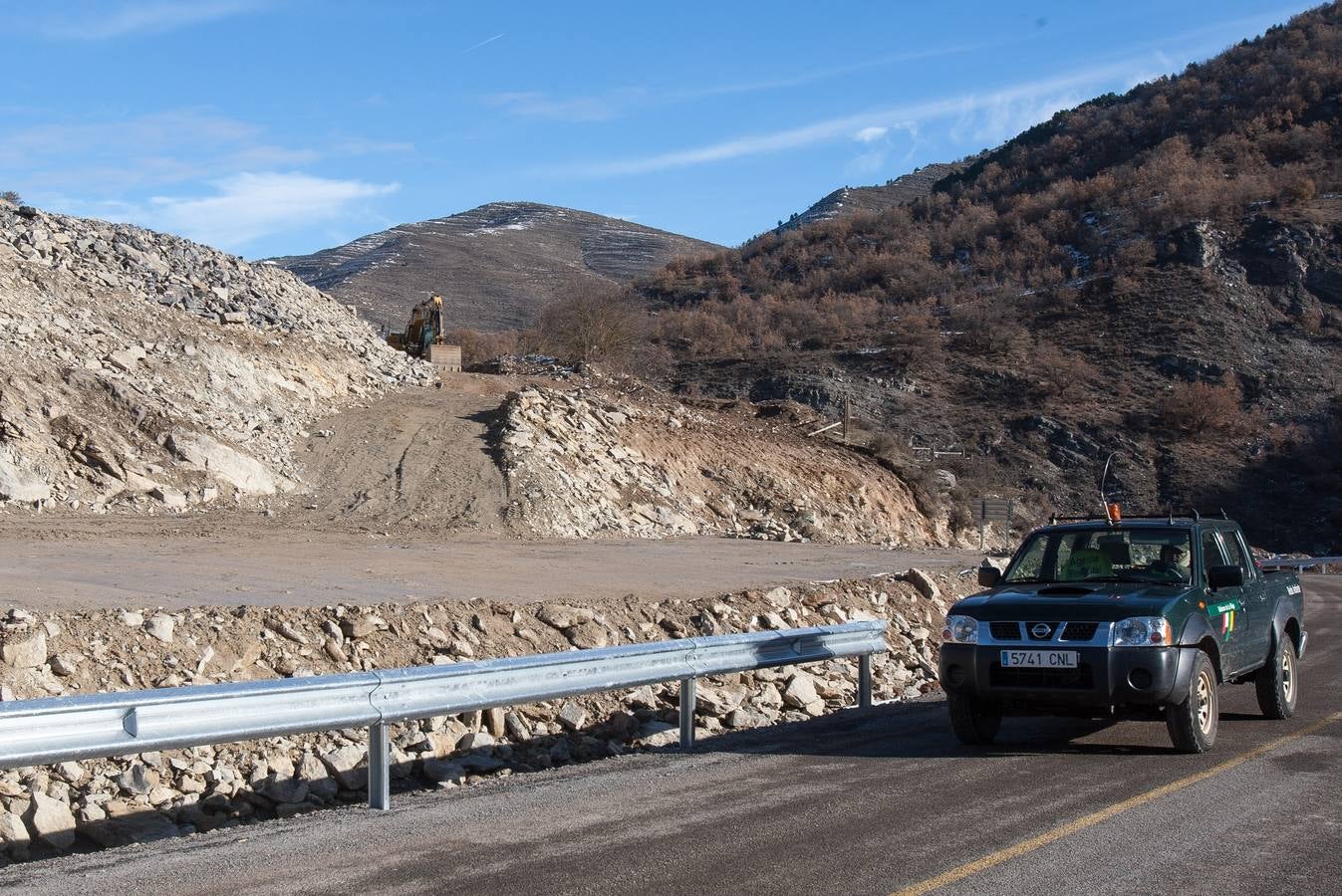 El municipio denuncia el impacto paisajístico que causa el embalse del Camero Viejo, a punto de concluir sus obras