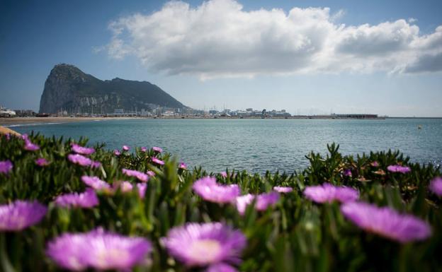 Londres reitera su compromiso con Gibraltar en la negociación del 'Brexit'