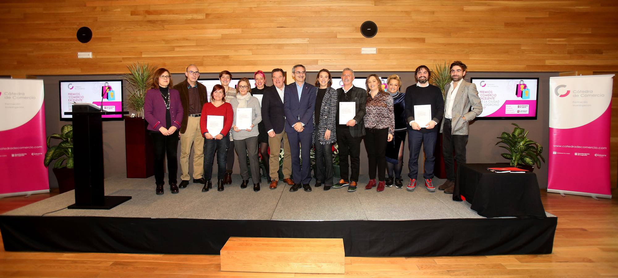 Han sido galardonados: Juan Cruz del Río, Premio Honorífico a la Mejor Trayectoria Individual; La Golosina, Premio Honorífico a la Mejor Continuidad Empresarial; Asociación Cultural Lovisual, Premio a la Mejor Campaña Comercial; La Frikilería, Premio a la Mejor Reputación 'On line'; Herbolario Arcoirís, Premio al Mejor Comercio Adaptado.