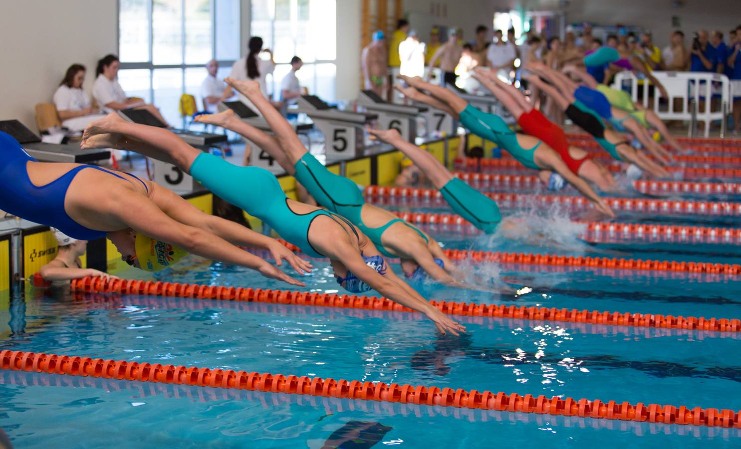 El Club de Natación (CN) Rivalia, de Calahorra, se ha proclamado ganador por clubes, en la categoría Master, del XXXIV Campeonato de La Rioja Absoluto de Invierno y VI Campeonato Máster de Natación, celebrado en el Complejo Adarraga