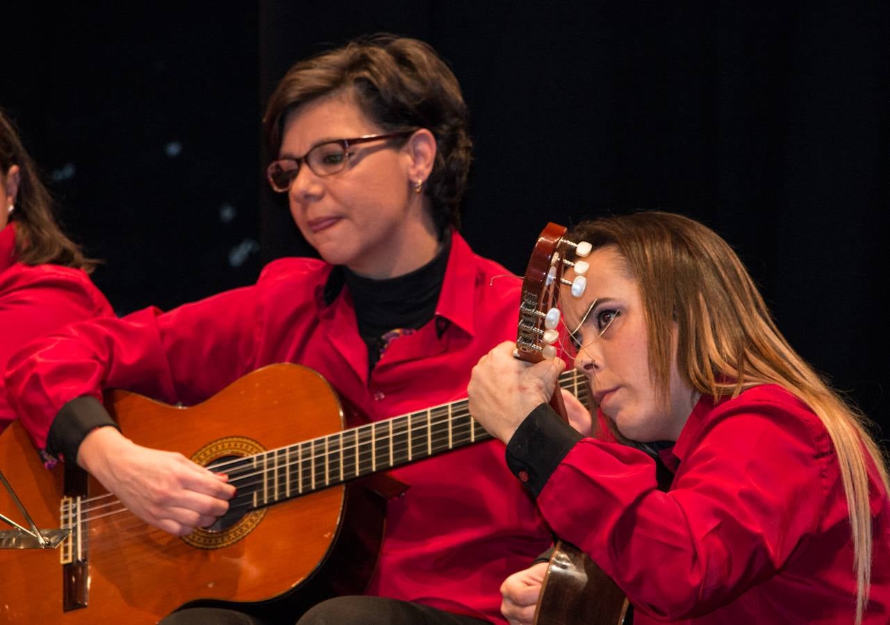 El coro H2Voz, de Logroño, ganó el 27 certamen nacional de villancicos en el Teatro Avenida