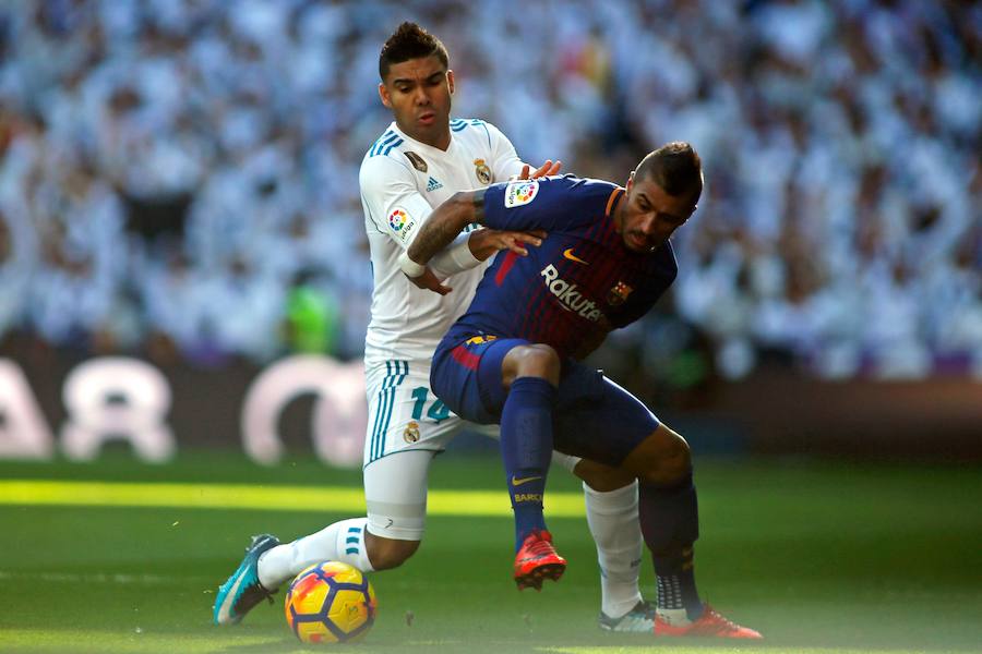 El conjunto azulgrana dejó prácticamente sentenciada la Liga en el Bernabéu tras su victoria por 0-3. 