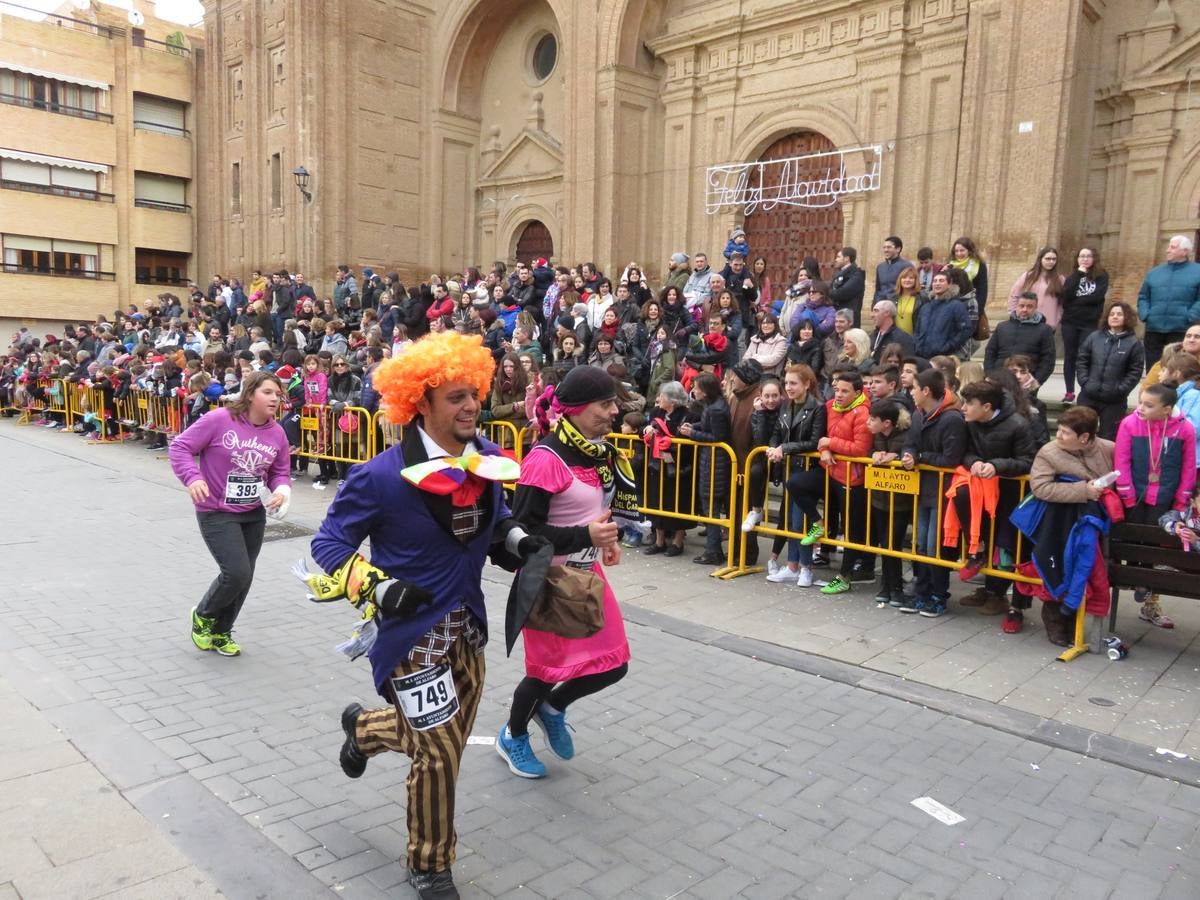 Las imágenes de la carrera de Nochevieja por las calles de Alfaro