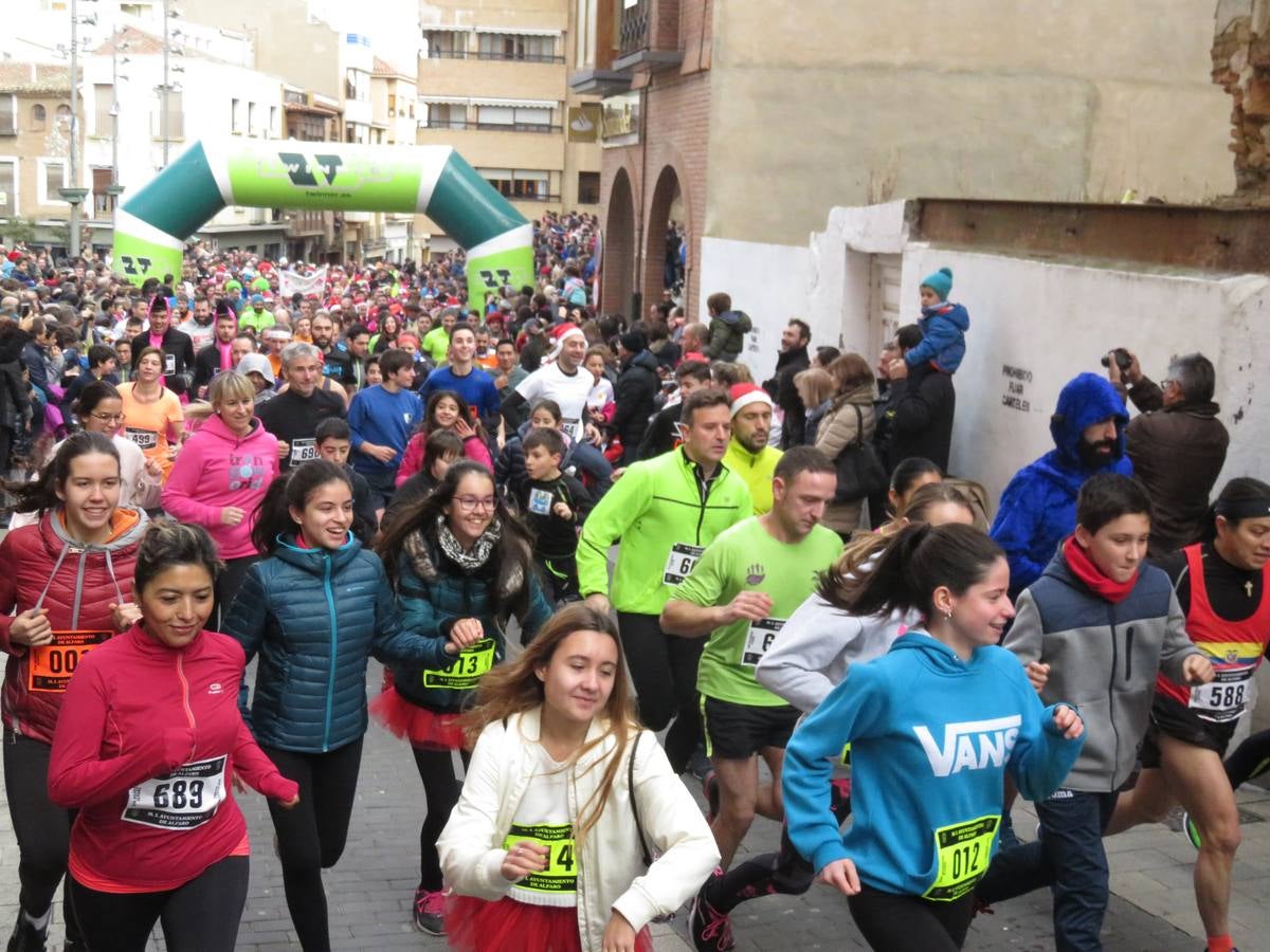 Las imágenes de la carrera de Nochevieja por las calles de Alfaro