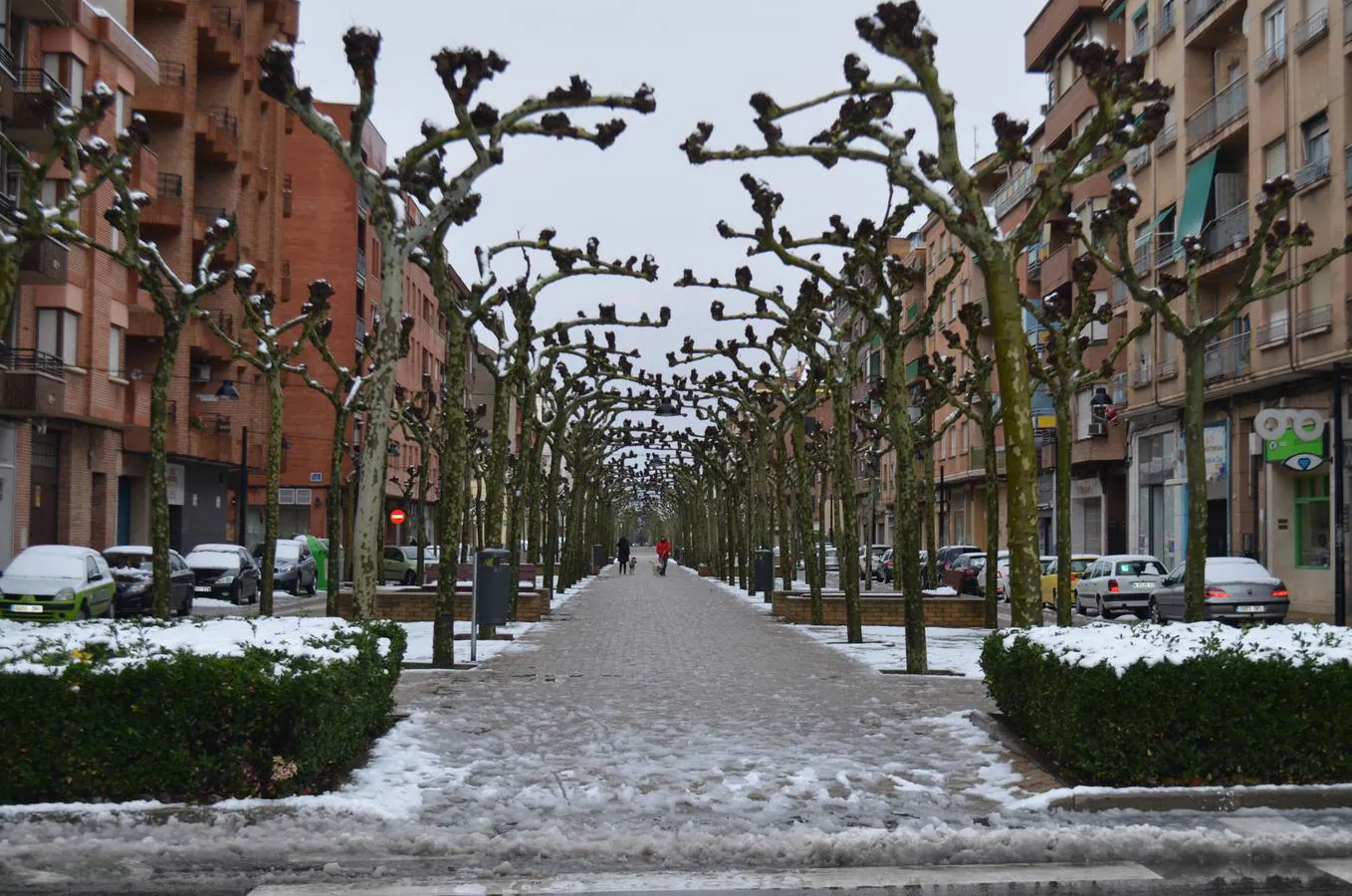 El municipio permanecía blanco este domingo tras la nevada del sábado