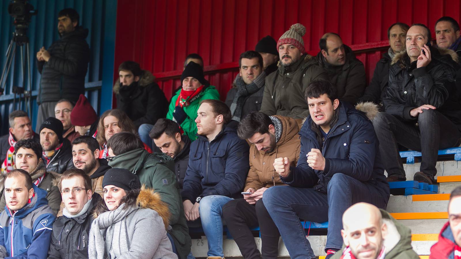 Imágenes del encuentro disputado en el estadio Olarambe, entre el CD Vitoria y la UD-Logroñés, que ha concluido con un empate a 0.