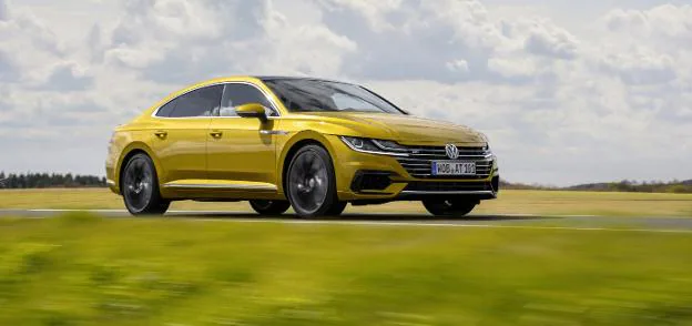 El Volkswagen Arteon ha sido uno de los vehículos mejor valorados por Euro NCAP en el año 2017. :: L.R.m.
