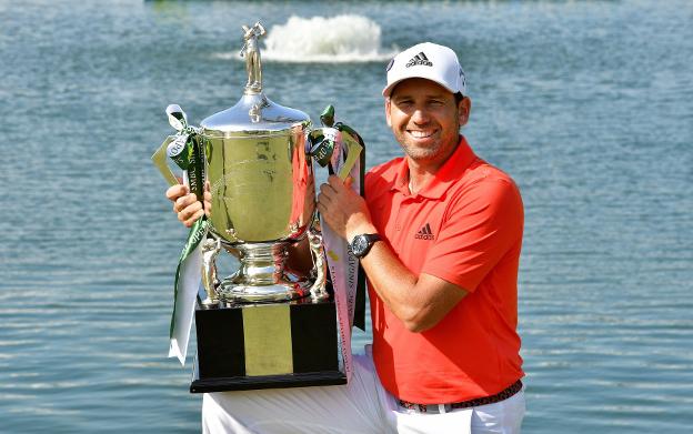 Sergio García, con su trofeo.
