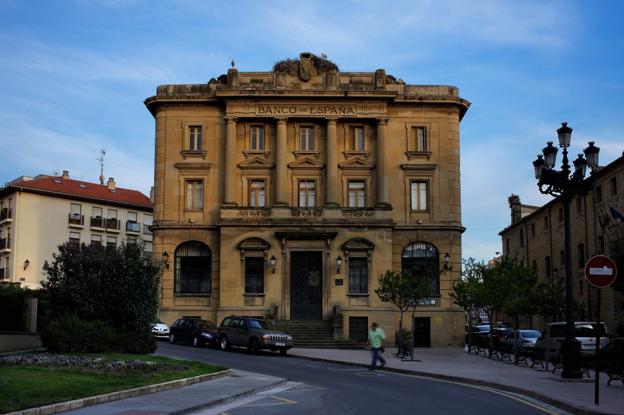 La histórica sede del Banco de España es el lugar donde se sitúa la Oficina de Igualdad. :: 